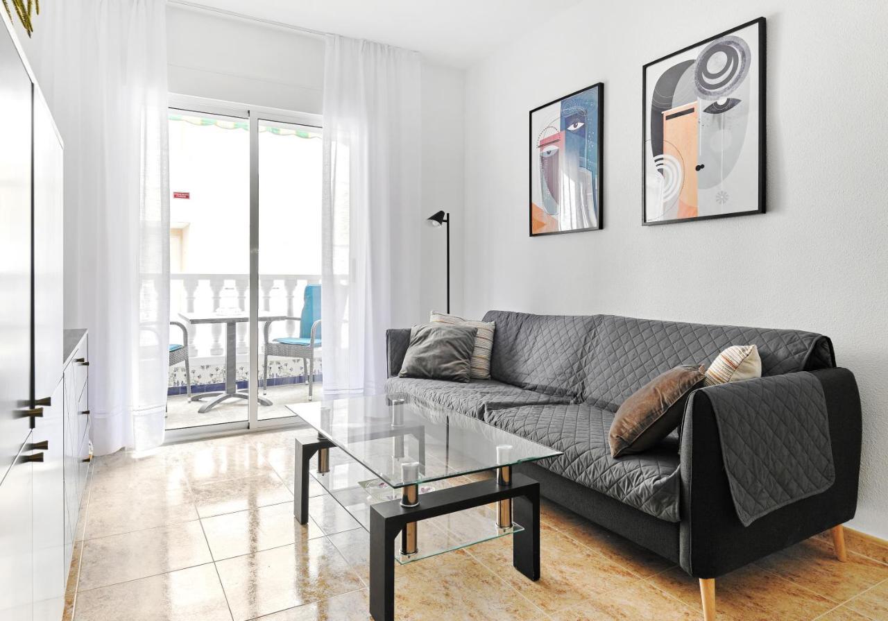 Cozy Apartment Near Playa Del Cura In Torrevieja Luaran gambar